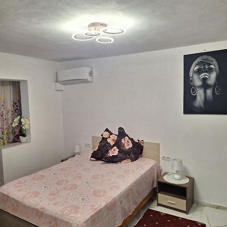Apartament Timeea 伯伊莱海尔库拉内 外观 照片